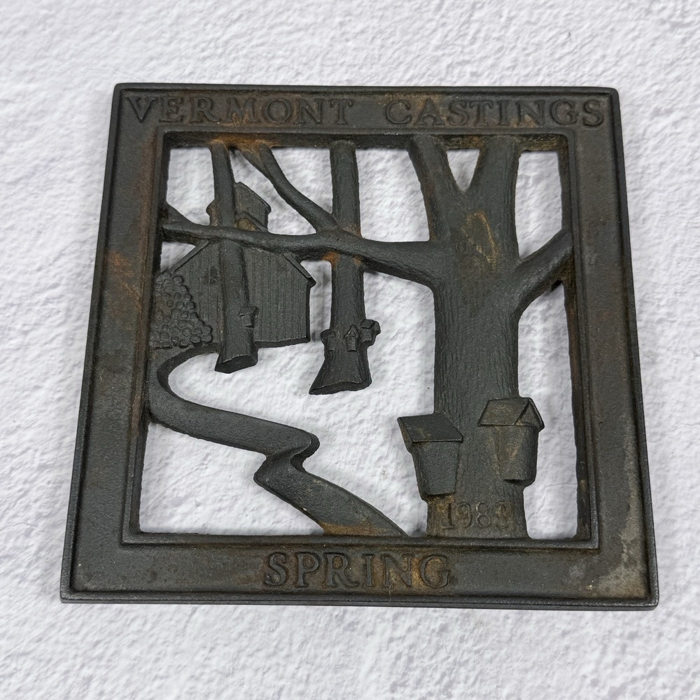 Vintage Vermont Castings 1983 Cast Iron Trivet Spring Edition Cottagecore Decor - Picture 9 of 11